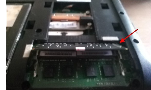 筆記本電腦內存條安裝