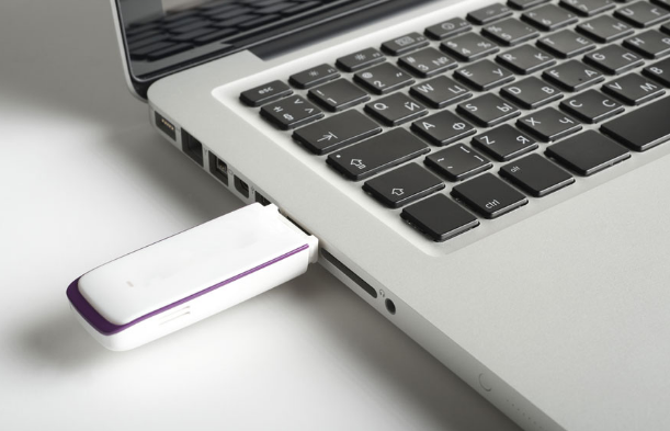 華為 matebook X Pro怎么U盤(pán)重裝win8系統(tǒng)